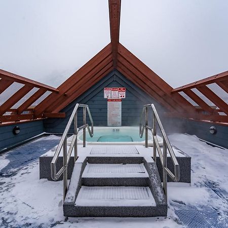 Fenwick Vacation Rental Open Hot Tub Glorious Mountain 2 Bedroom Канмор Экстерьер фото