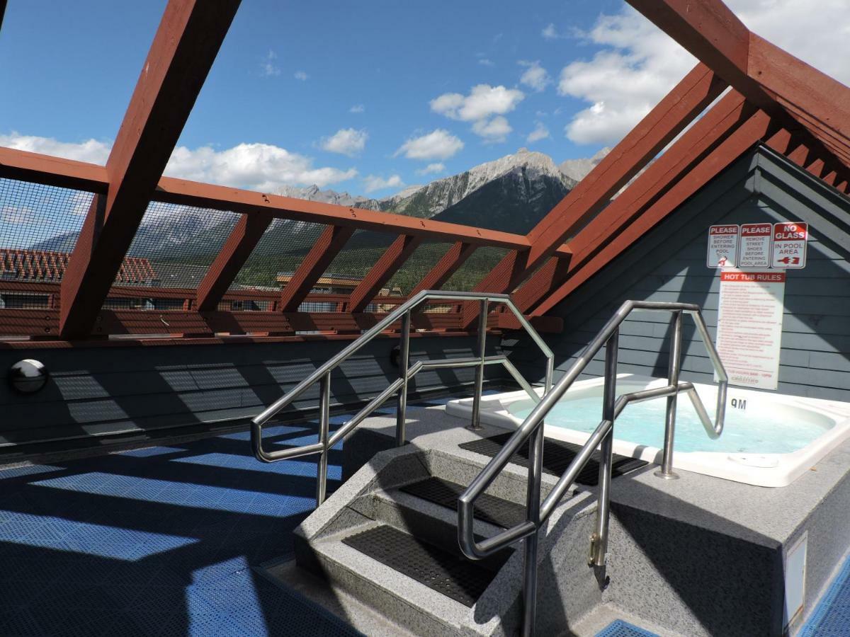 Fenwick Vacation Rental Open Hot Tub Glorious Mountain 2 Bedroom Канмор Экстерьер фото