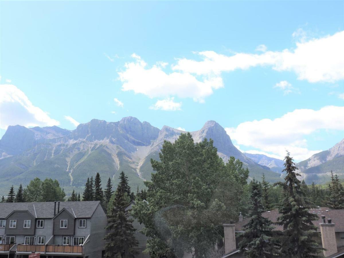 Fenwick Vacation Rental Open Hot Tub Glorious Mountain 2 Bedroom Канмор Экстерьер фото