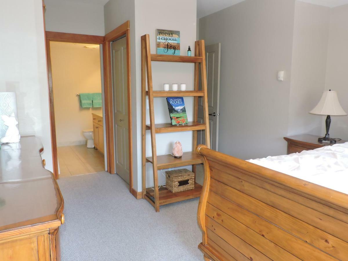 Fenwick Vacation Rental Open Hot Tub Glorious Mountain 2 Bedroom Канмор Экстерьер фото